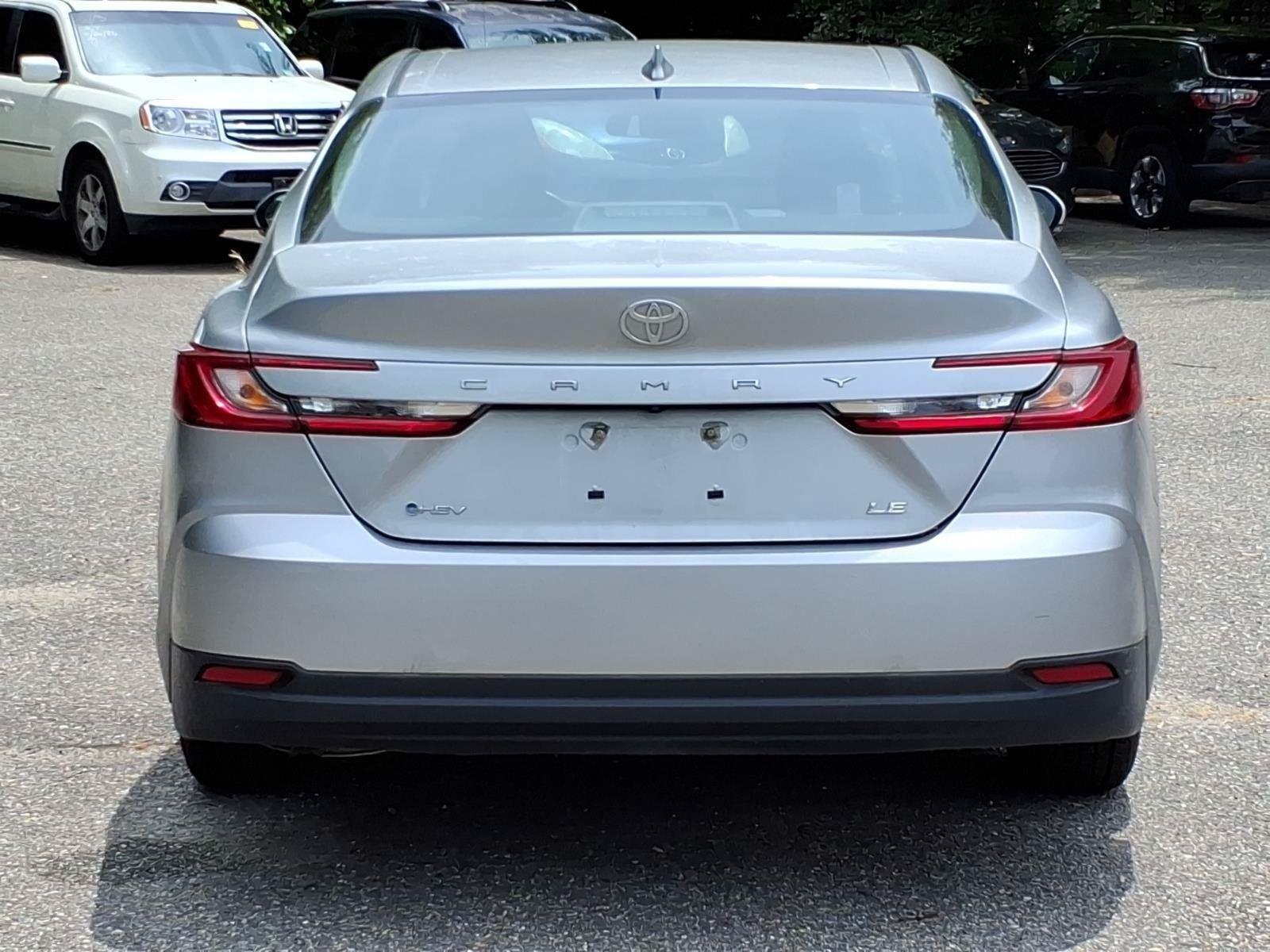 Used 2025  TOYOTA  image 13