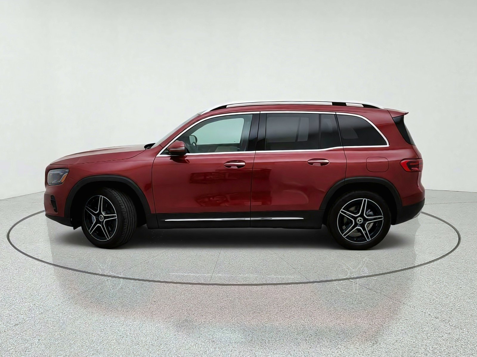 Certified Used 2026 MANUFAKTUR Patagonia Red Metallic Mercedes-Benz GLB 250 image 14