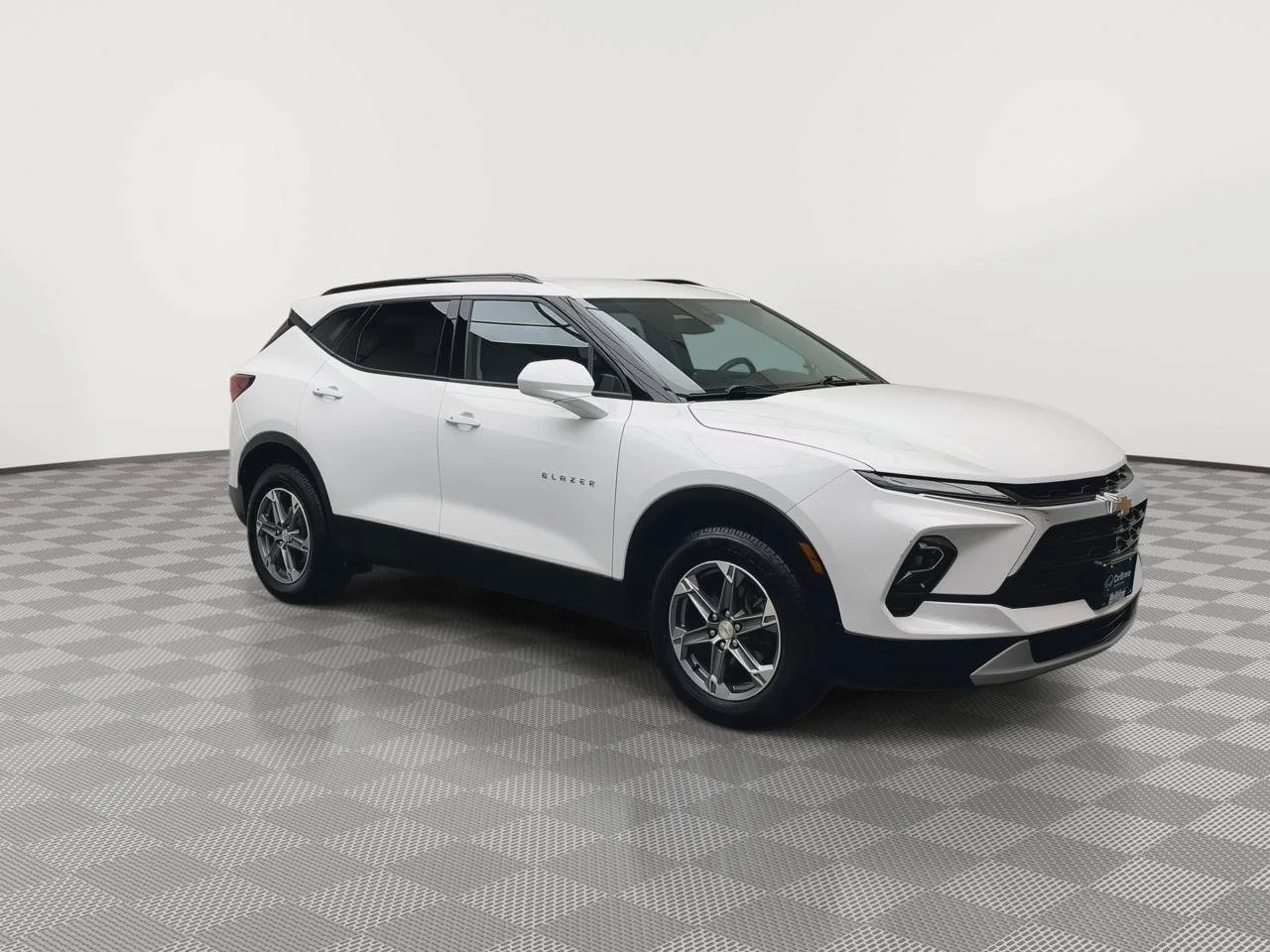 Used 2023 Summit White Chevrolet 2LT image 36