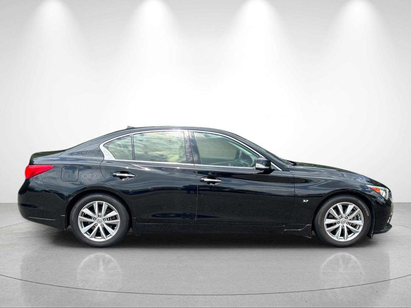 Used 2015 Black Obsidian INFINITI Premium image 6