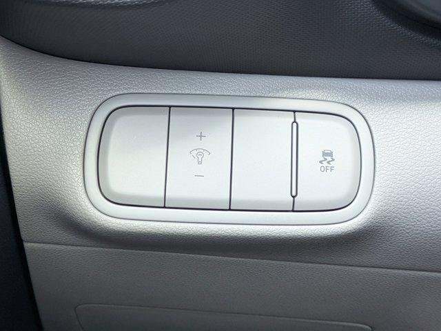 New 2026 Shimmering Silver Hyundai SEL image 20