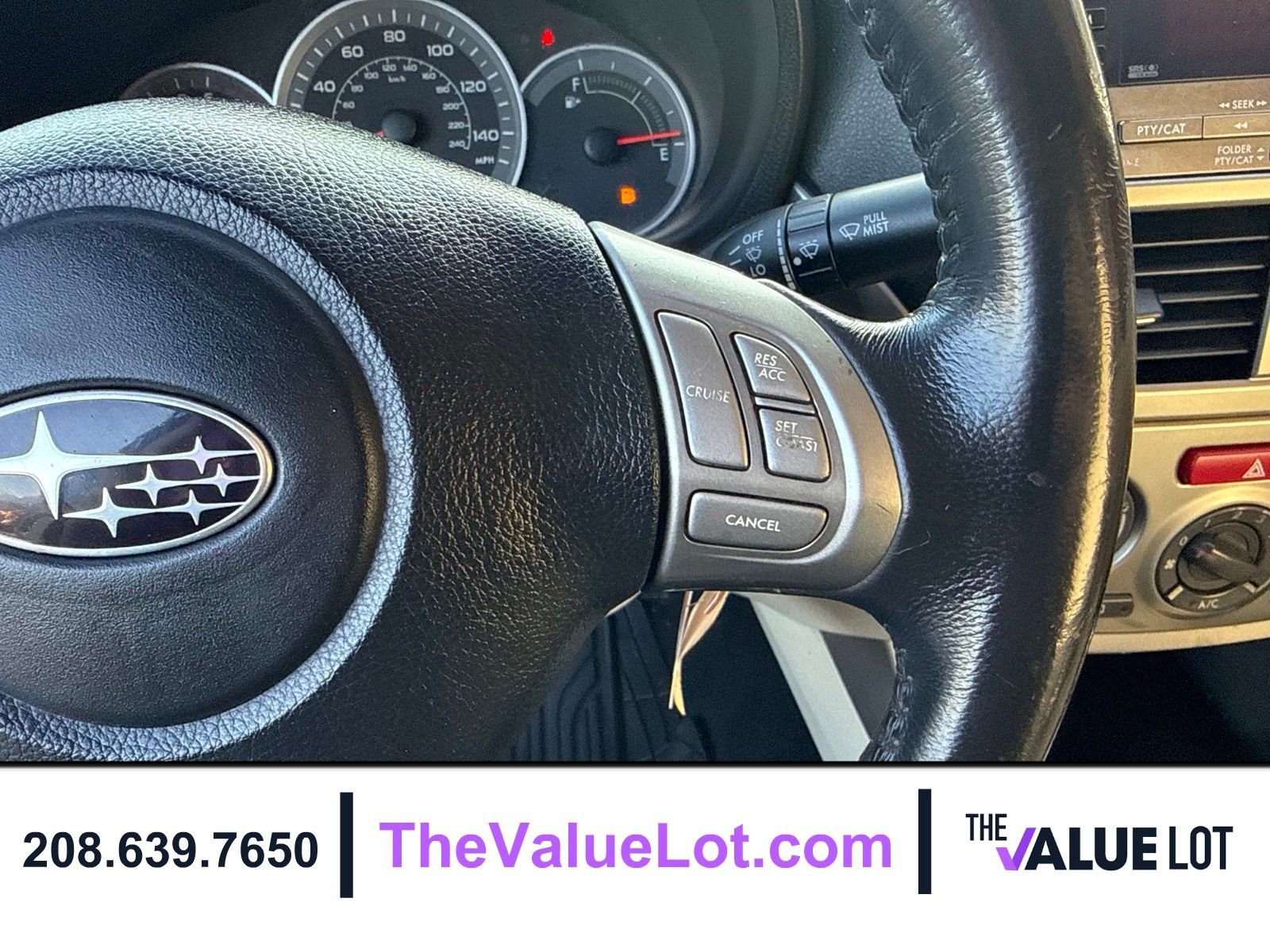 Used 2010 White Subaru 2.5i image 23