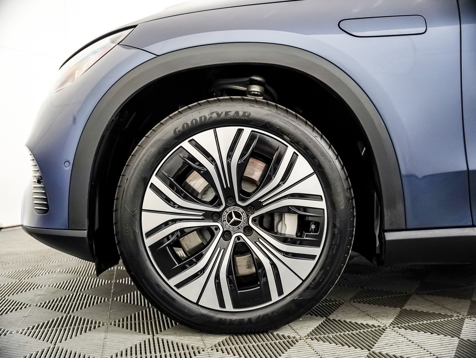 Certified Used 2023 Twilight Blue Metallic Mercedes-Benz EQE 350 4MATIC® SUV image 4