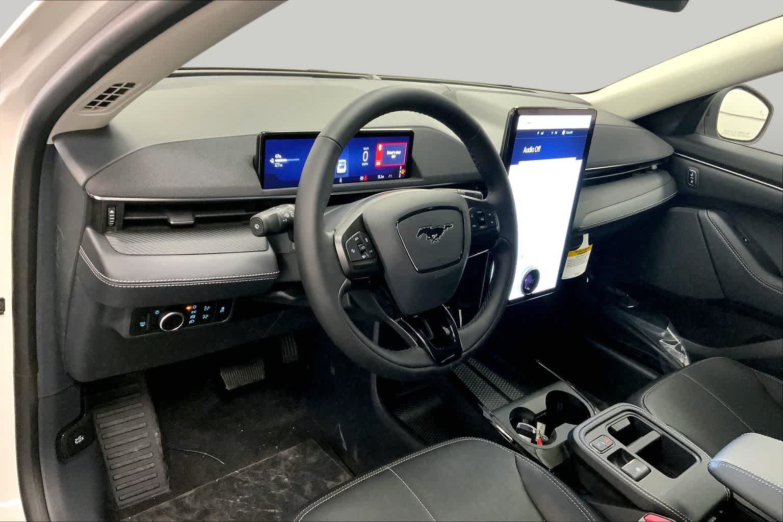 New 2026 Star White Metallic Tri-coat Ford Select image 7