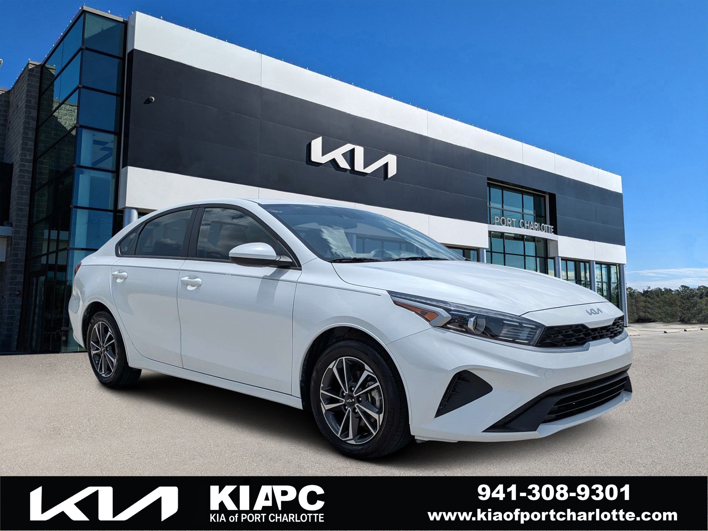 Certified Used 2024 Snow White Pearl Kia LXS image 1