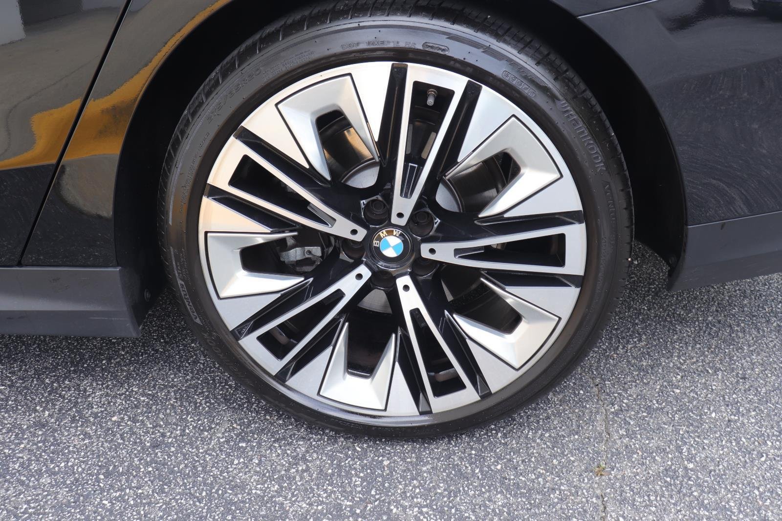 Used 2025 Black Sapphire Metallic BMW 530i xDrive image 38
