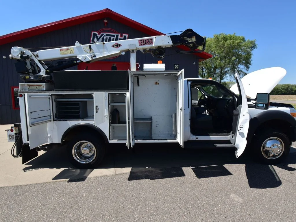 2014 Ford F-550 - Photo 22