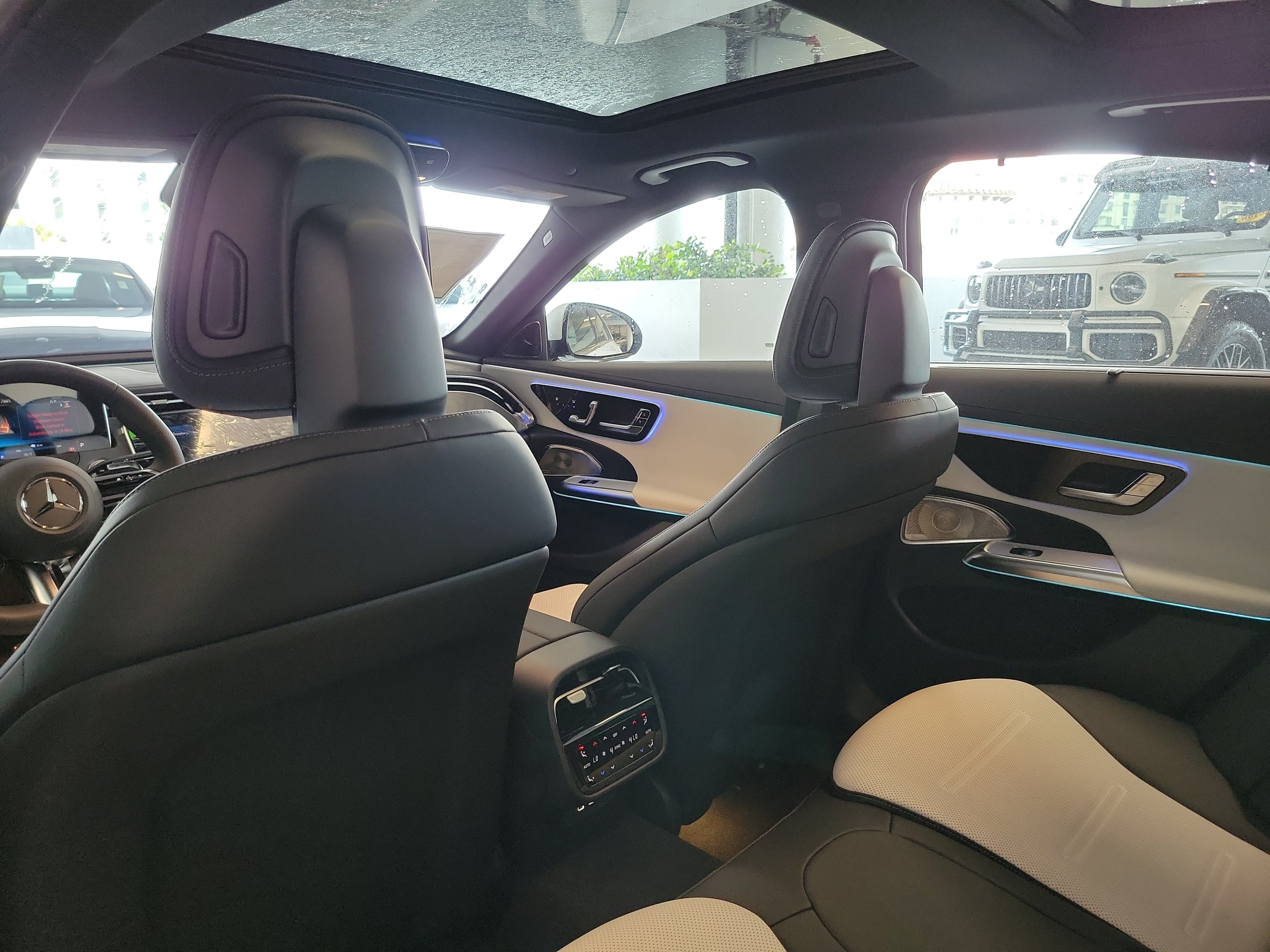 New 2027 MANUFAKTUR Moonlight White Magno Mercedes-Benz AMG® E 53 E 4MATIC+ Sedan image 39