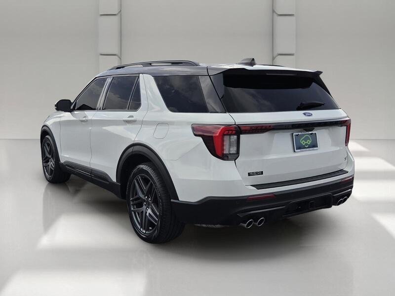 Used 2025 White Metallic FORD ST 4WD image 3