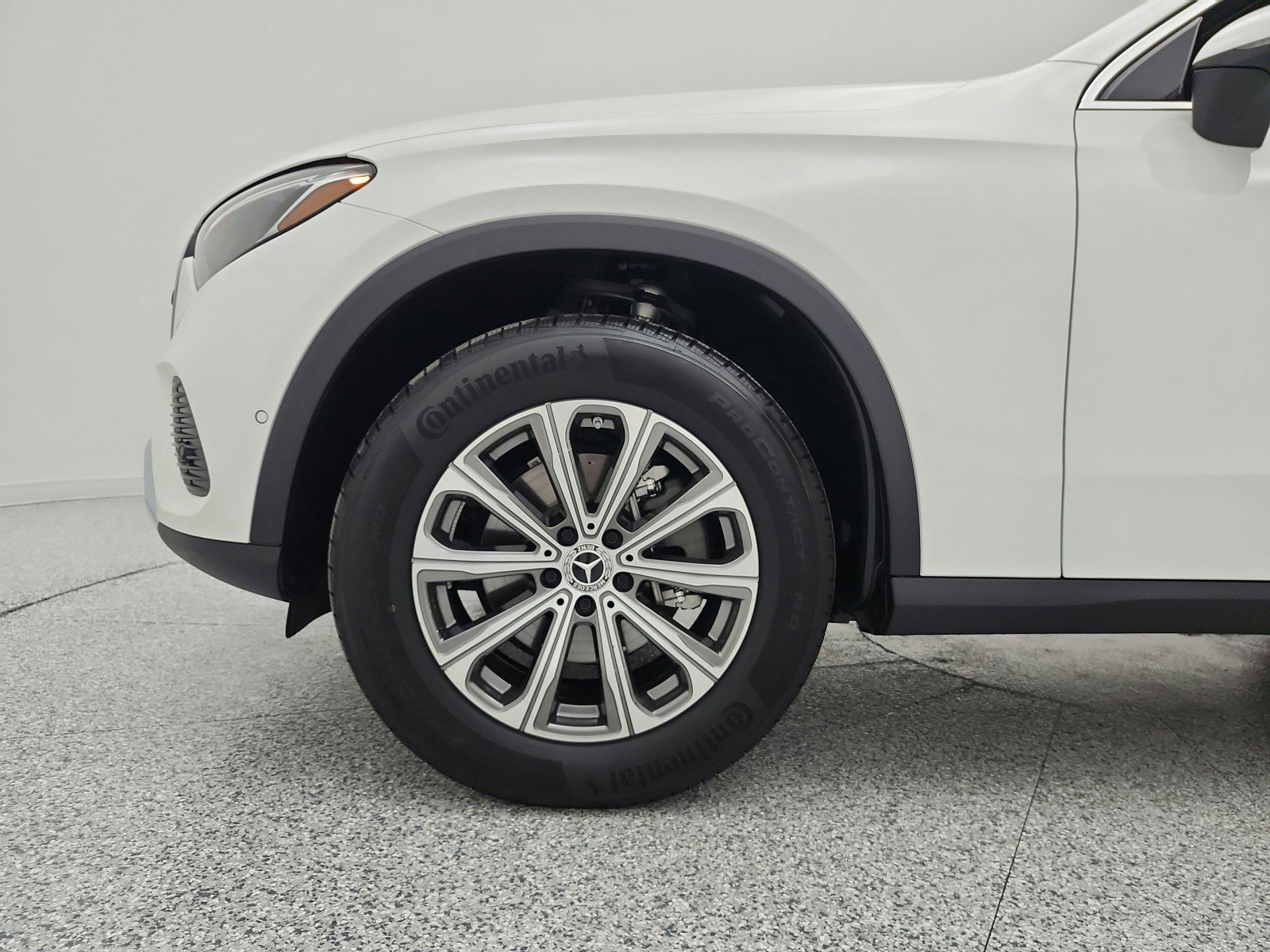 Certified Used 2024 Polar White Mercedes-Benz GLC 300 SUV image 18