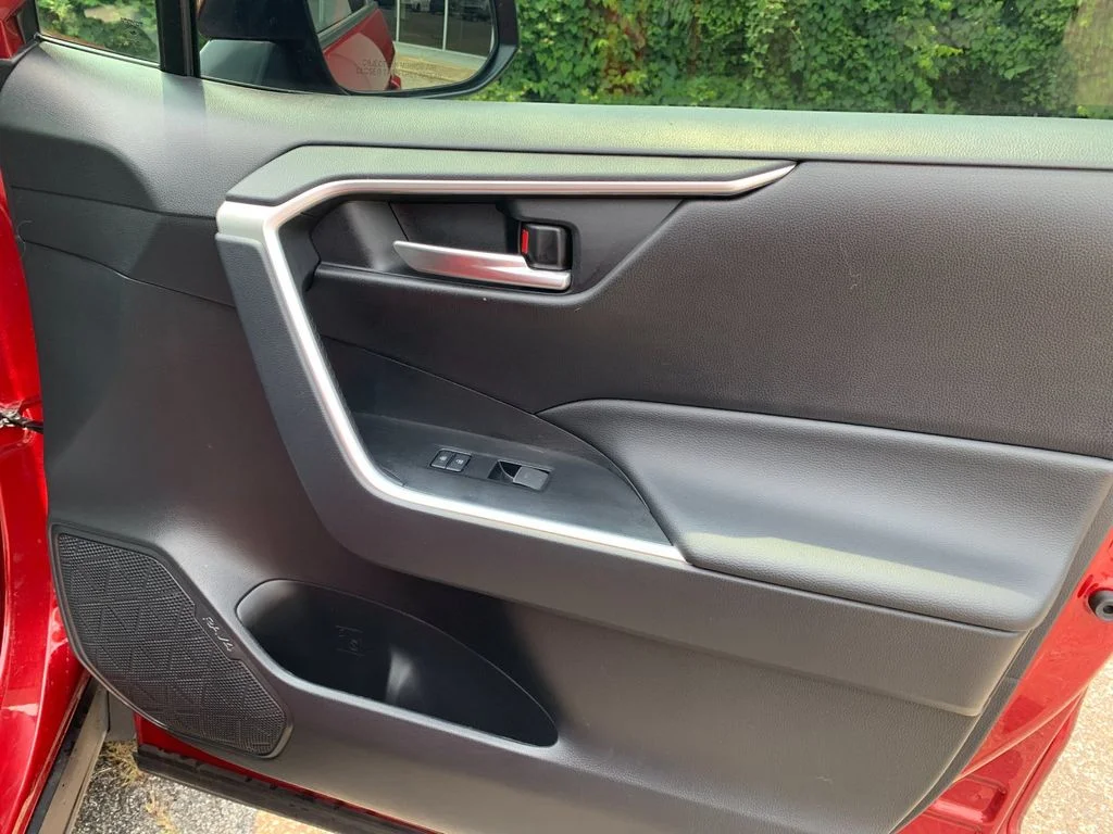 Used 2025 Red Toyota XLE image 20