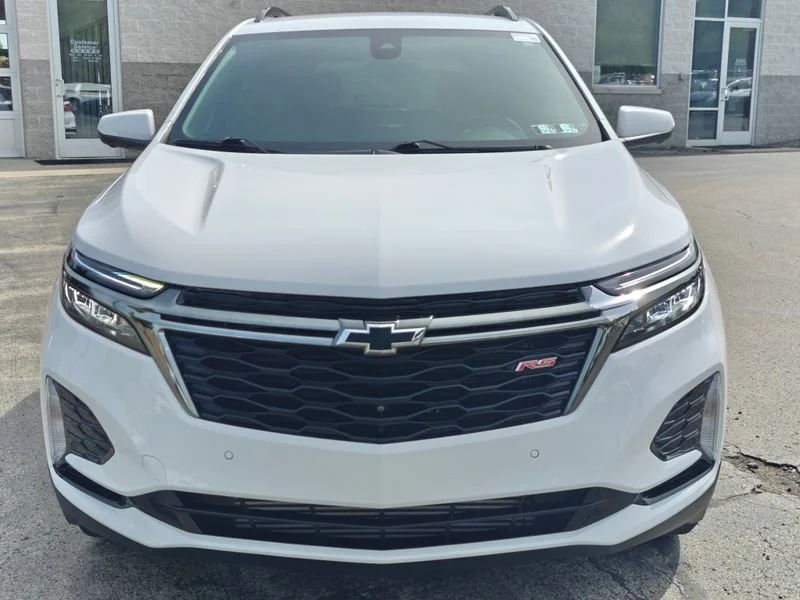 Used 2022 White Chevrolet RS image 2
