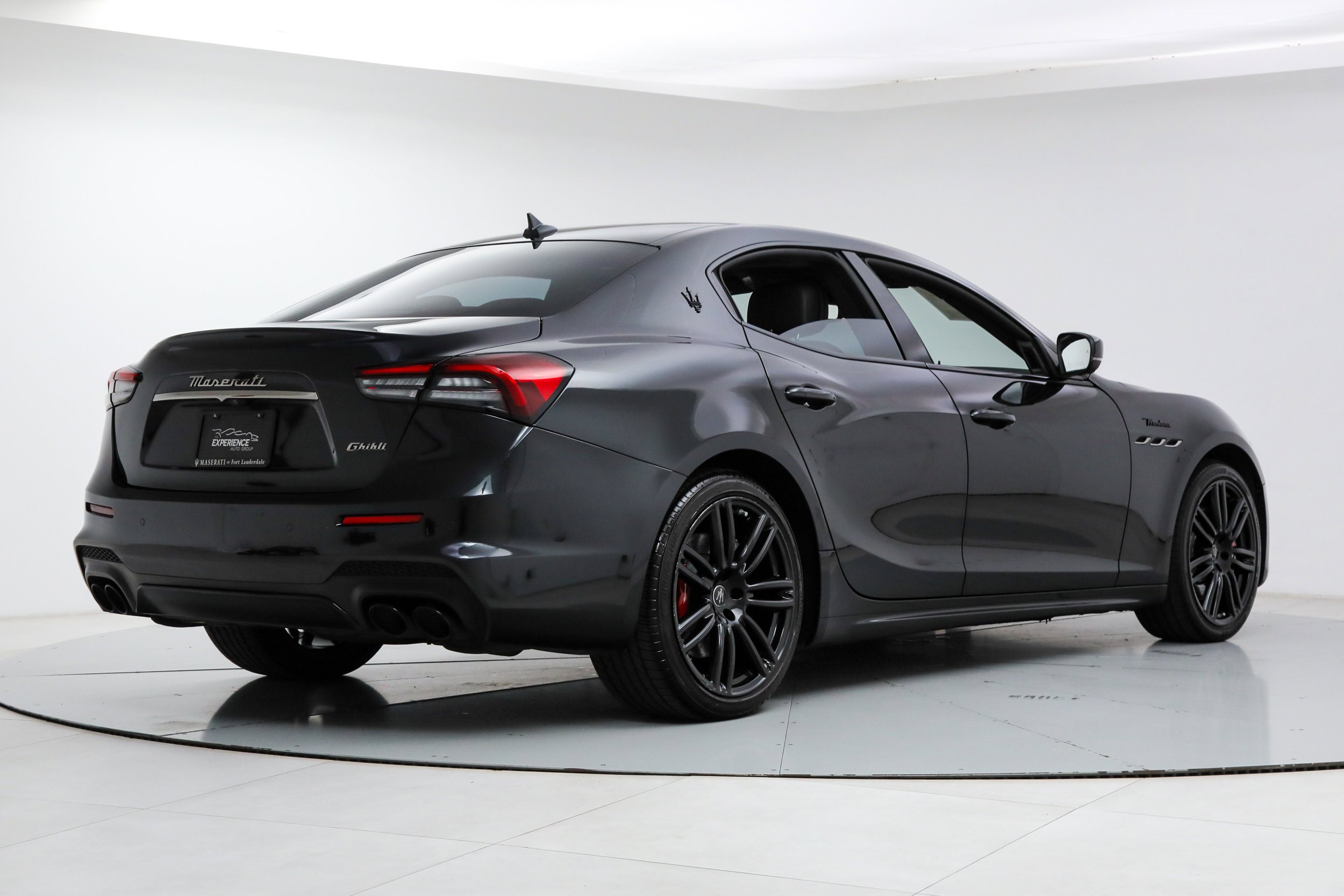 Used 2023 Black Maserati Modena image 5