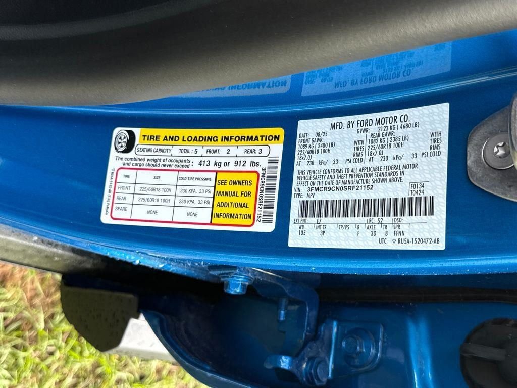 New 2025 Velocity Blue Metallic Ford Outer Banks® image 57