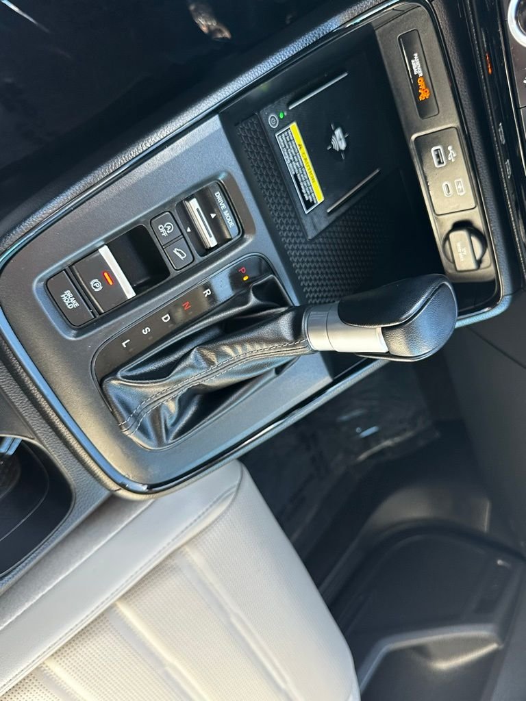 Used 2024 Gray Honda EX-L image 26