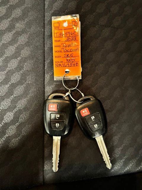 Used 2022 BARCELONA RED MET. Toyota  image 25