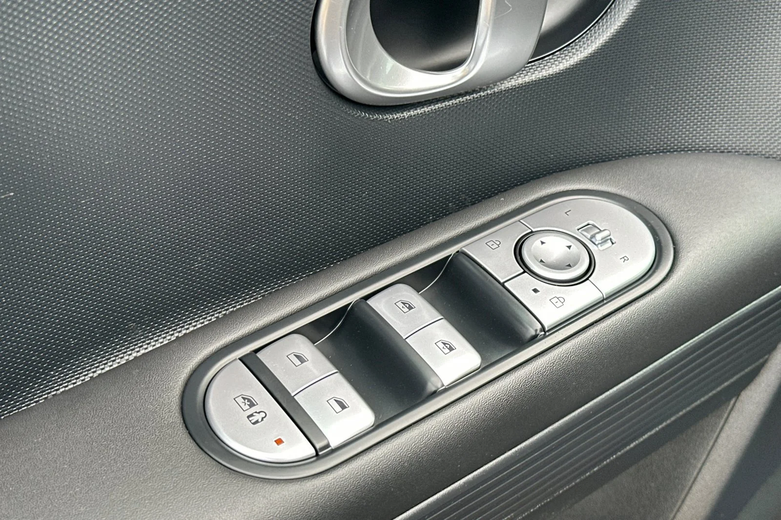 Used 2024 Green Hyundai SEL image 11