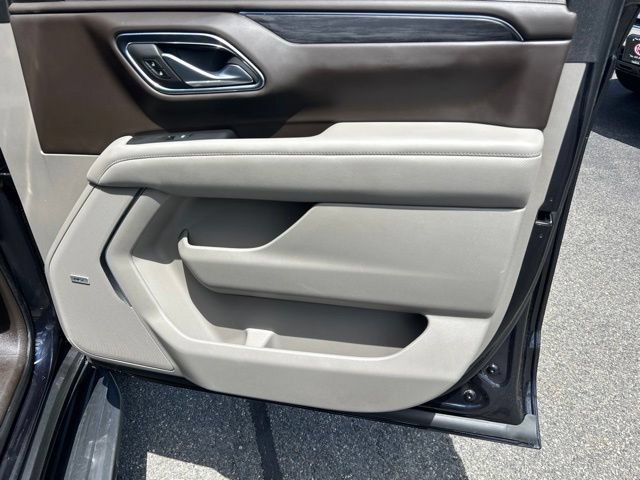 Used 2022 Midnight Blue Metallic GMC SLT image 17