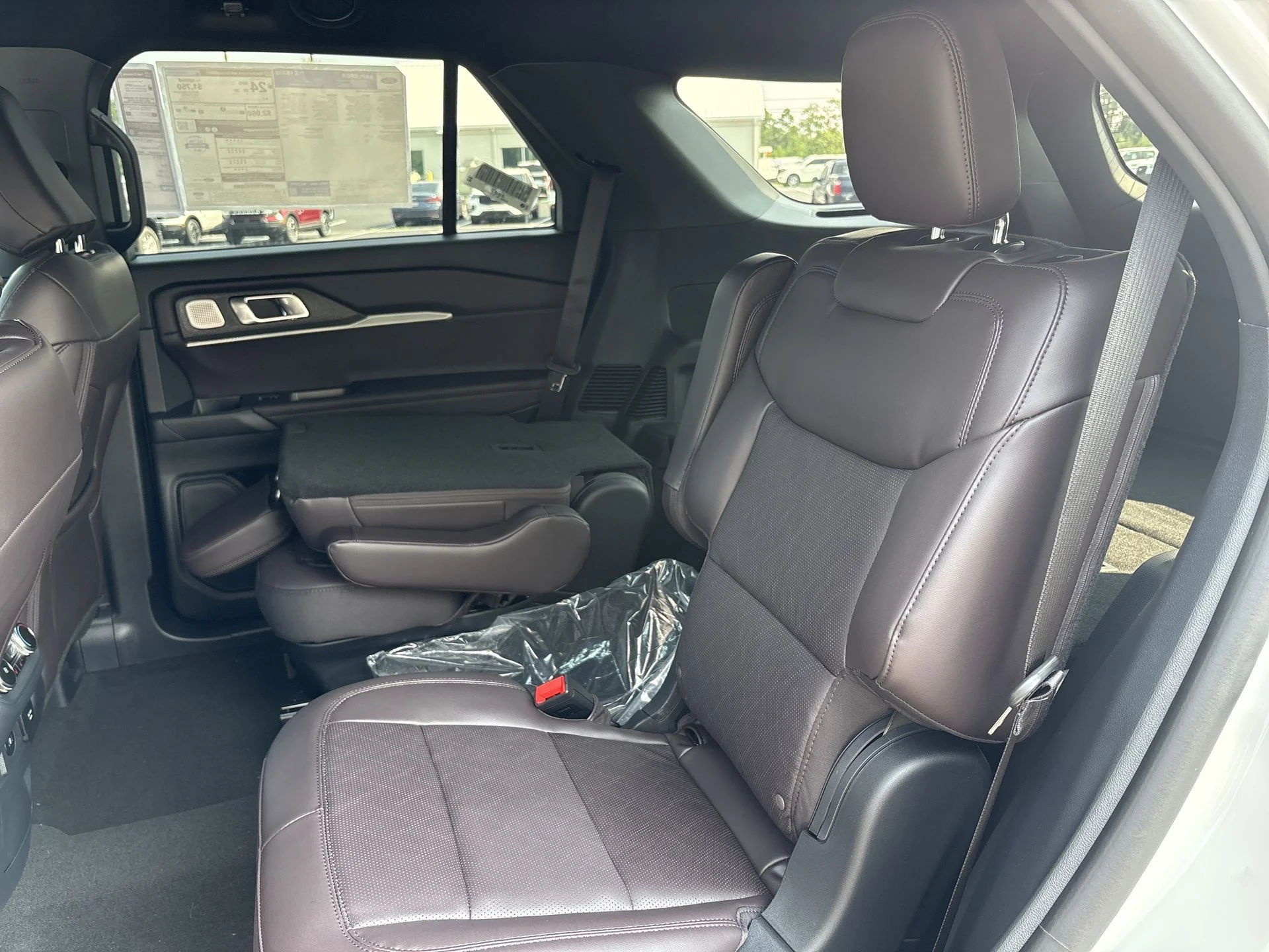 New 2026 Star White Metallic Tri-Coat Ford Platinum™ image 18