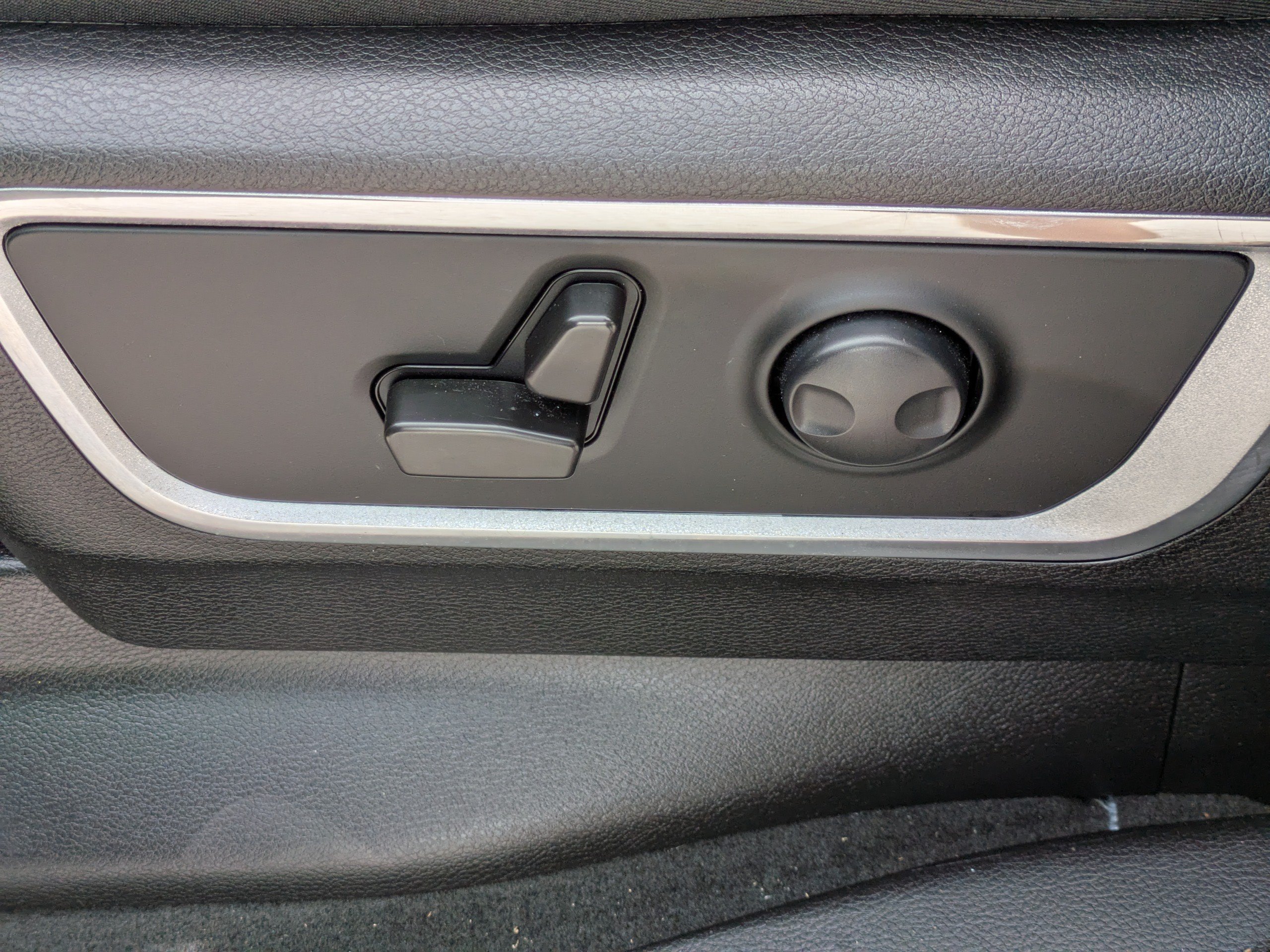 Used 2022 Flame Red Clearcoat Ram Laramie image 18