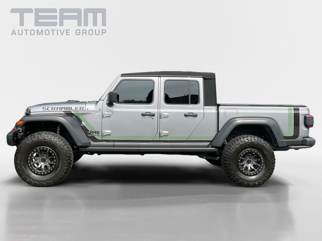 Used 2020 Silver Jeep Sport image 4