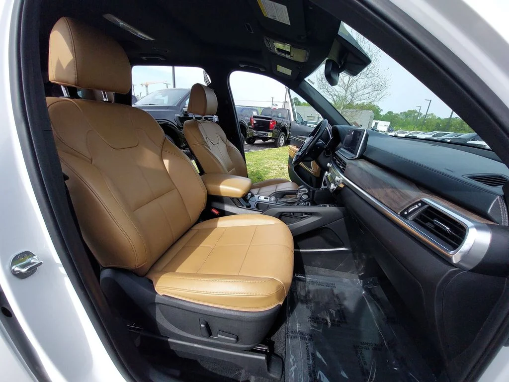 Used 2022 White Kia SX image 10