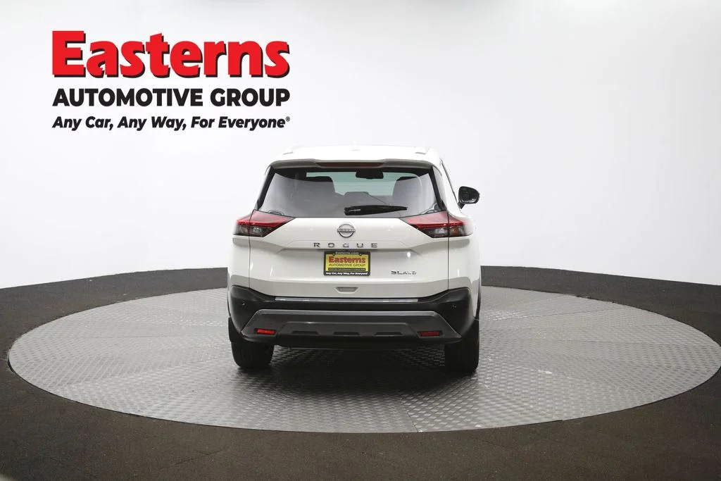 Used 2023 White Nissan SL image 41