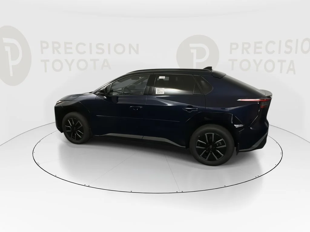 2026 Toyota bZ XLE - Photo 12
