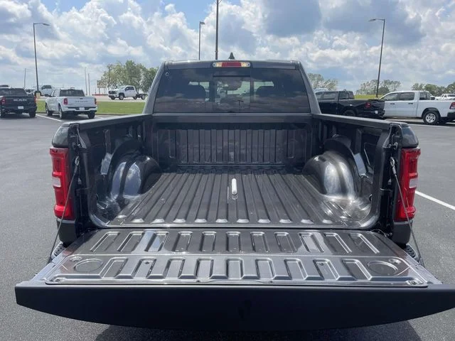 New 2026 Granite Crystal Metallic Clearcoat RAM Big Horn/Lone Star image 10