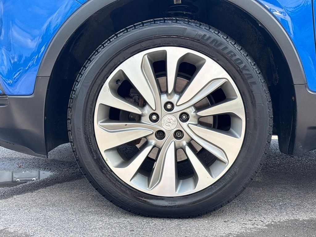 Used 2017 Blue Buick Preferred image 9