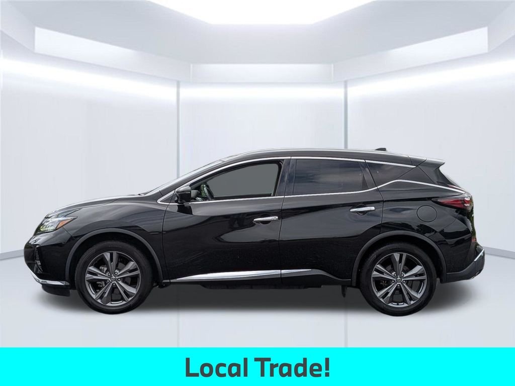 Used 2021 Black Nissan Platinum image 2