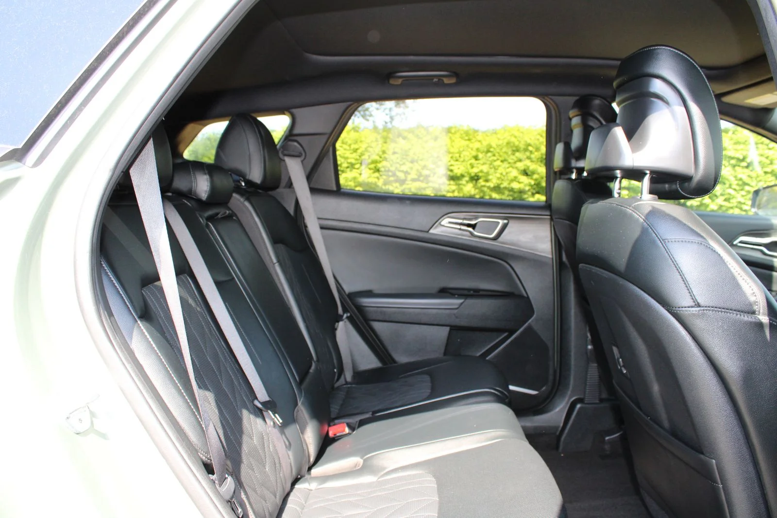 Used 2023 Green Kia X-Line image 27