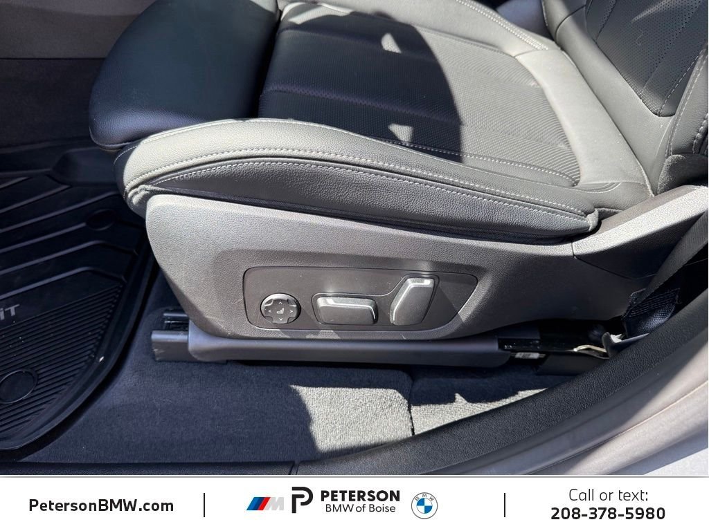 Used 2024 Skyscraper Grey Metallic BMW xDrive30i image 22
