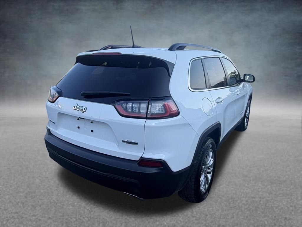 Used 2022 Bright White Clearcoat Jeep Latitude Lux image 5