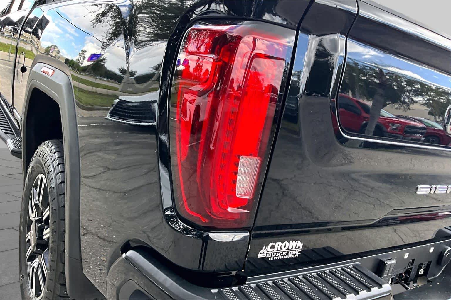 Used 2021 Onyx Black GMC AT4 image 29