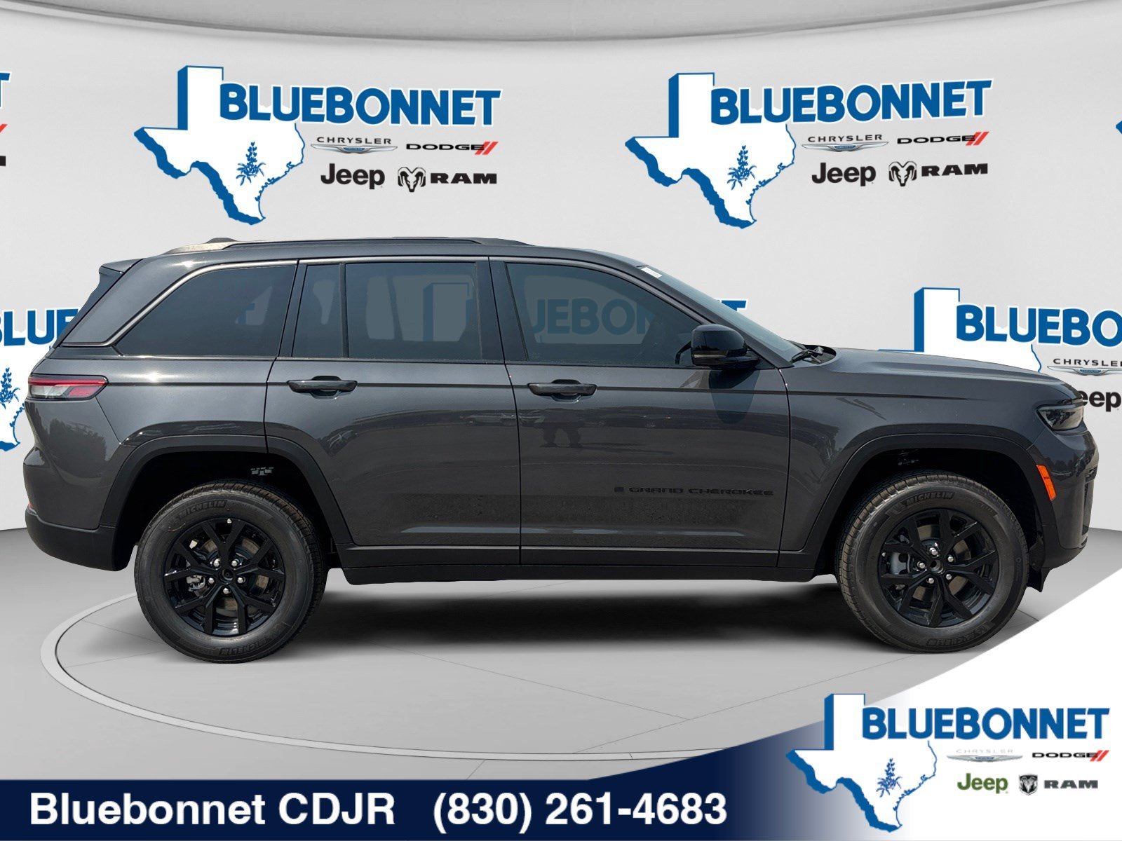 New 2026 Baltic Gray Metallic Clear-Coat Exterior Paint Jeep Laredo Altitude image 4