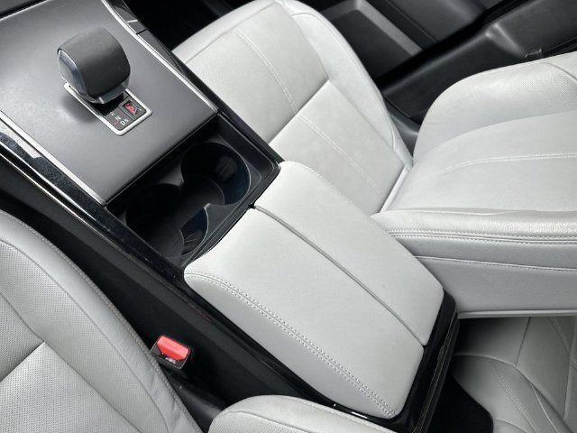 Used 2024 Gray Land Rover Dynamic SE image 22