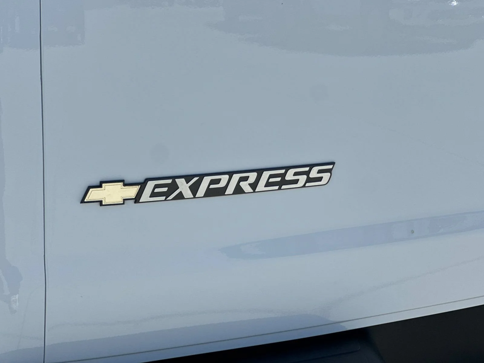 Used 2025 Summit White Chevrolet WT image 26