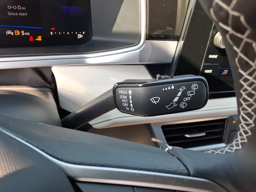 2025 Volkswagen Taos SE - Photo 16