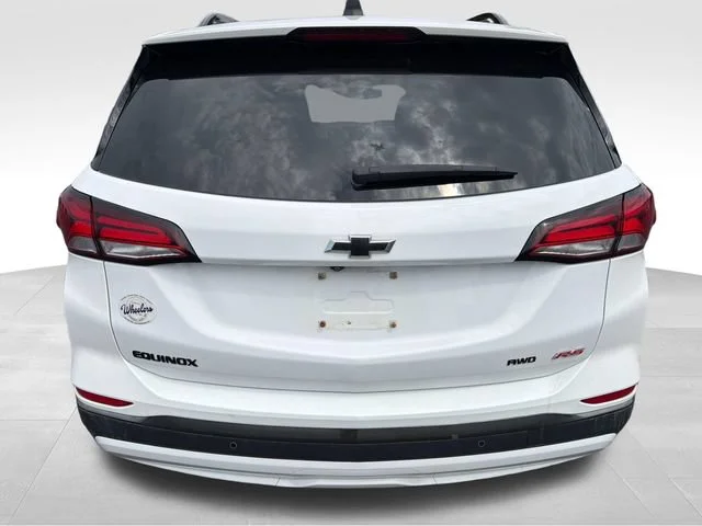 Used 2023 SUMMIT WHITE Chevrolet RS image 4