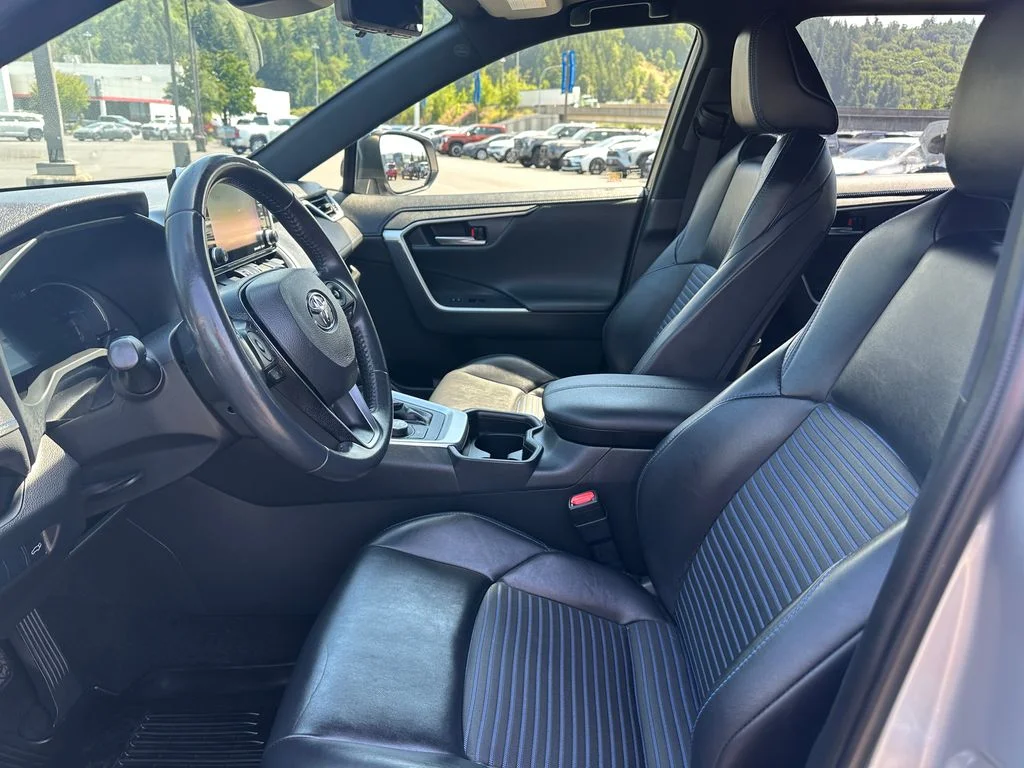 Used 2019 Silver Toyota XSE image 13