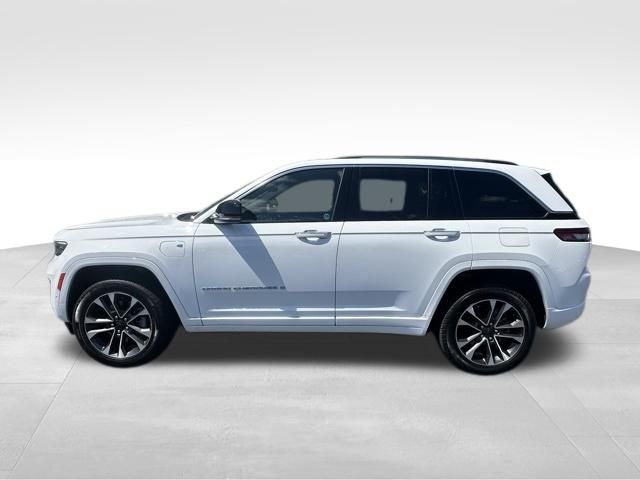 Used 2023 White Jeep Overland 4xe image 3