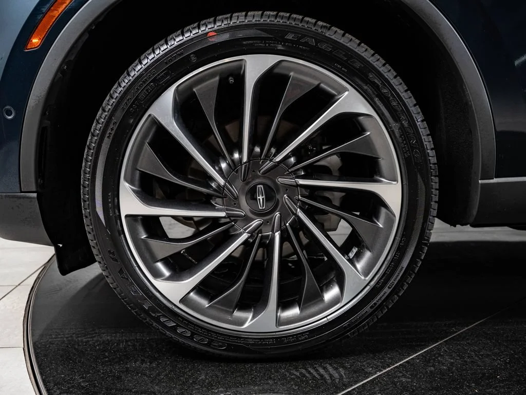 Used 2021 Flight Blue Lincoln Reserve image 13