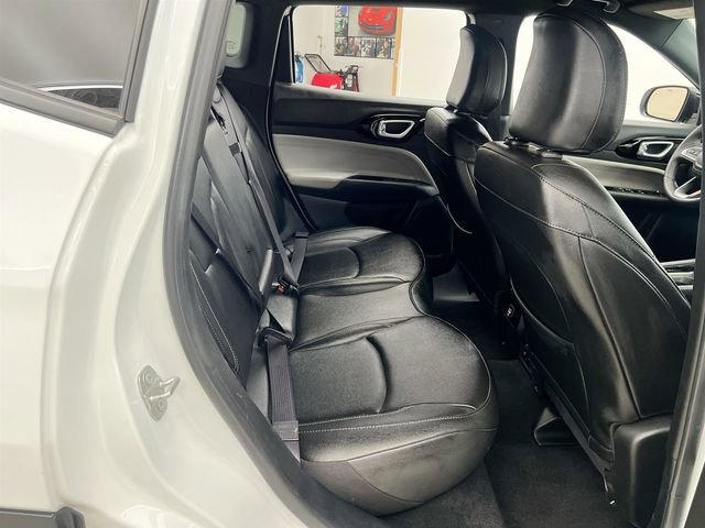 Certified Used 2025 White Jeep Limited 4x4 image 17