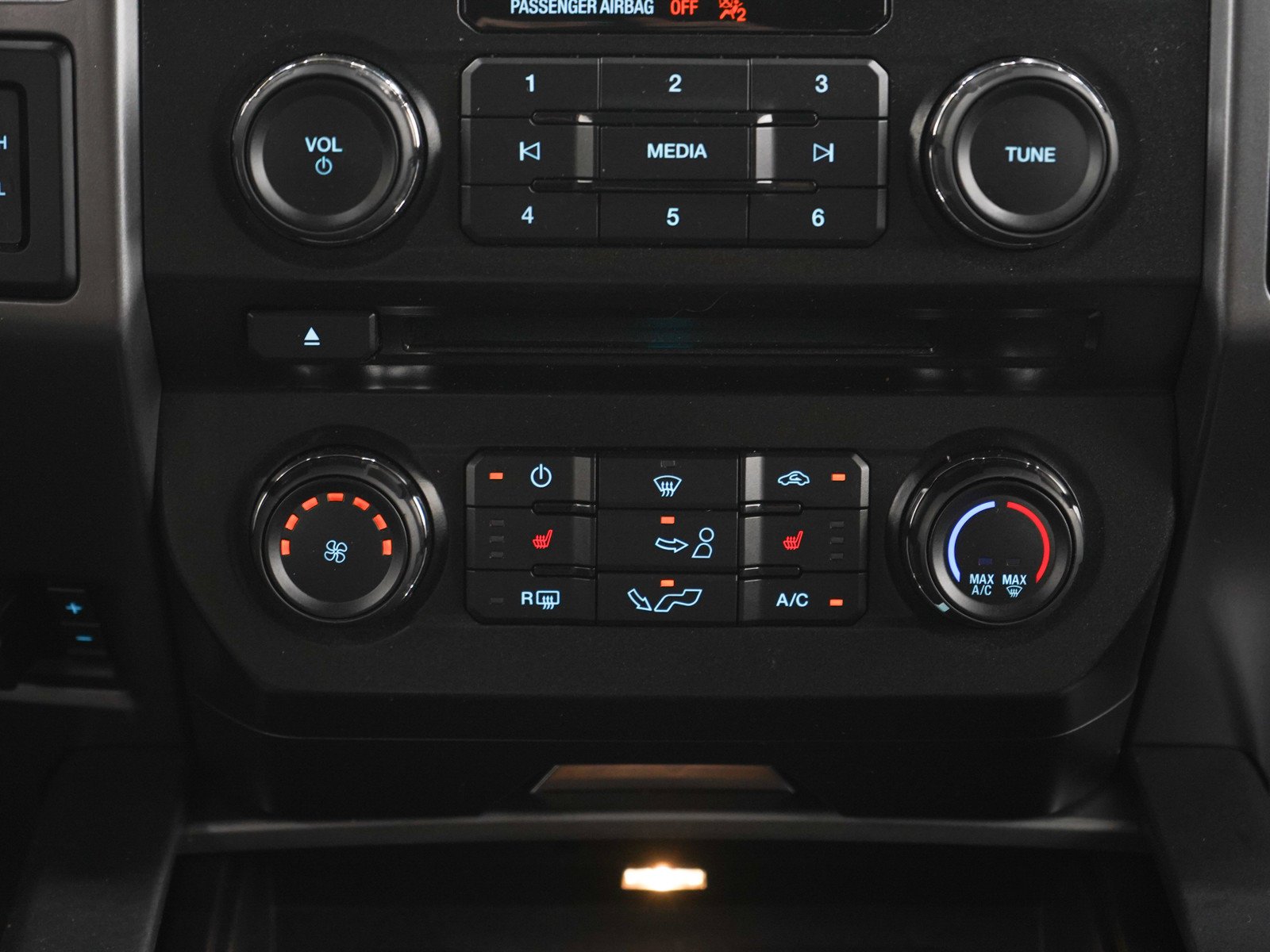 Used 2015  Ford XLT image 19