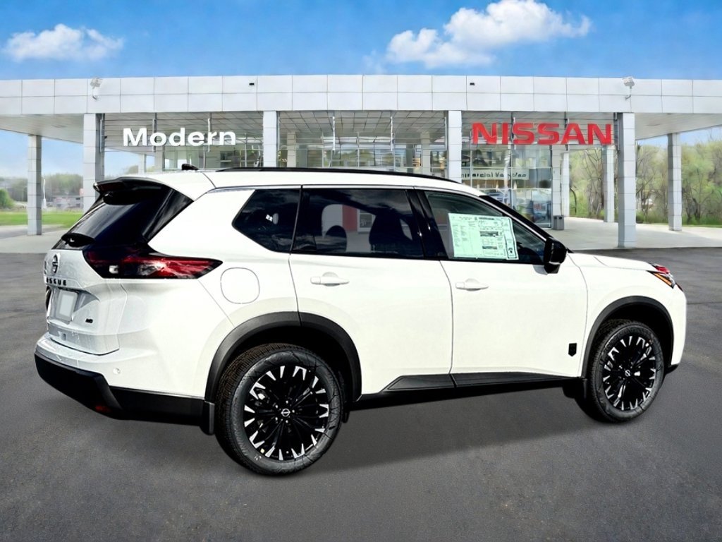 New 2026 Everest White Pearl Tricoat Nissan Dark Armor image 5