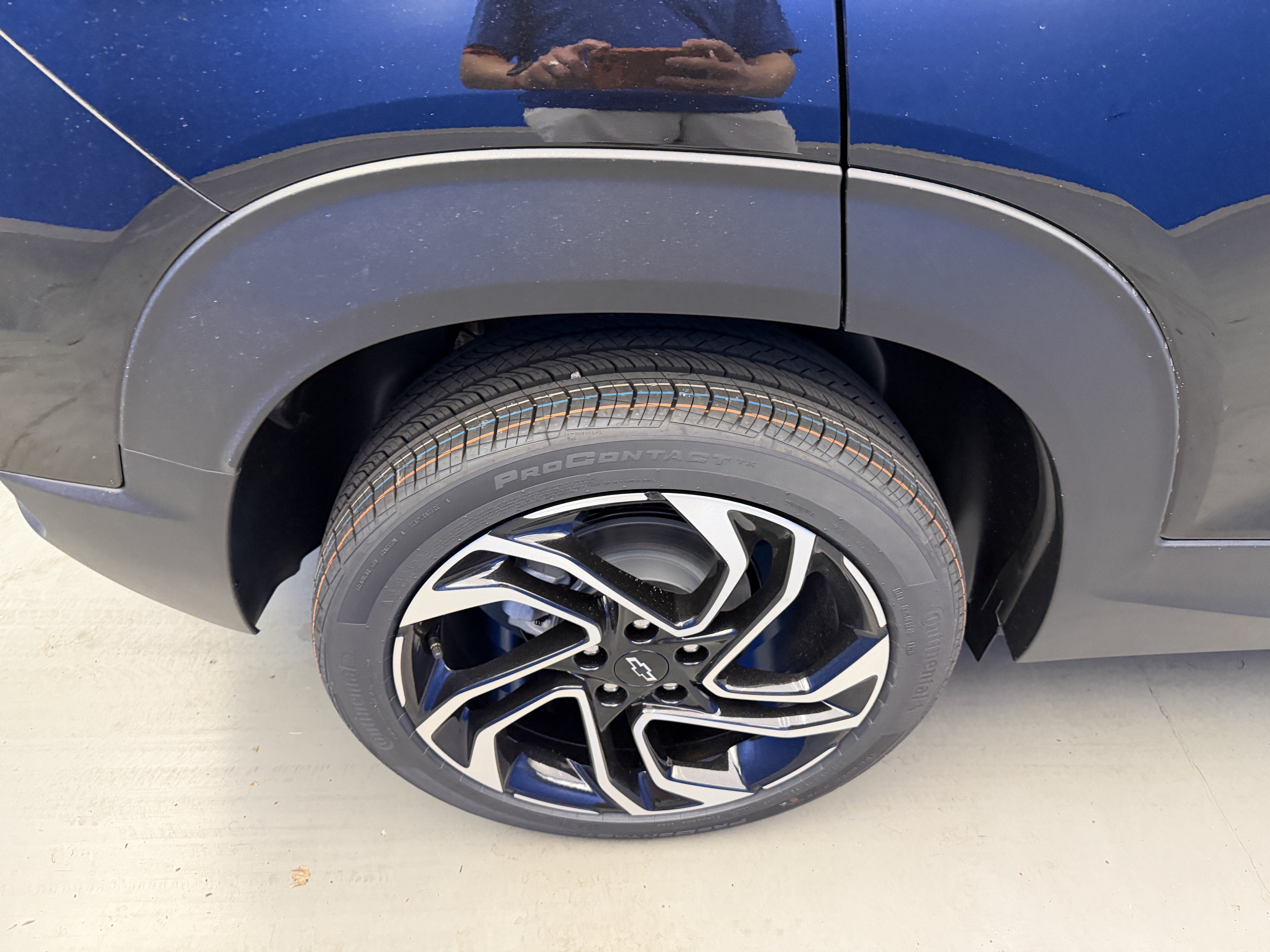 New 2026 Mosaic Black Metallic Chevrolet RS image 8