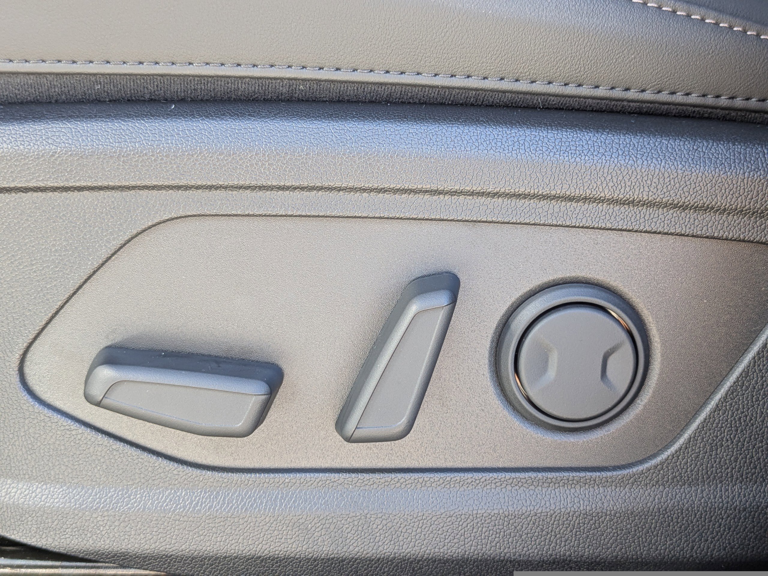 New 2026 Glacial White Pearl Kia S image 25