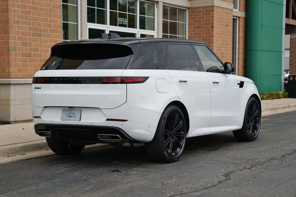 New 2026 Fuji White Land Rover Dynamic SE image 6