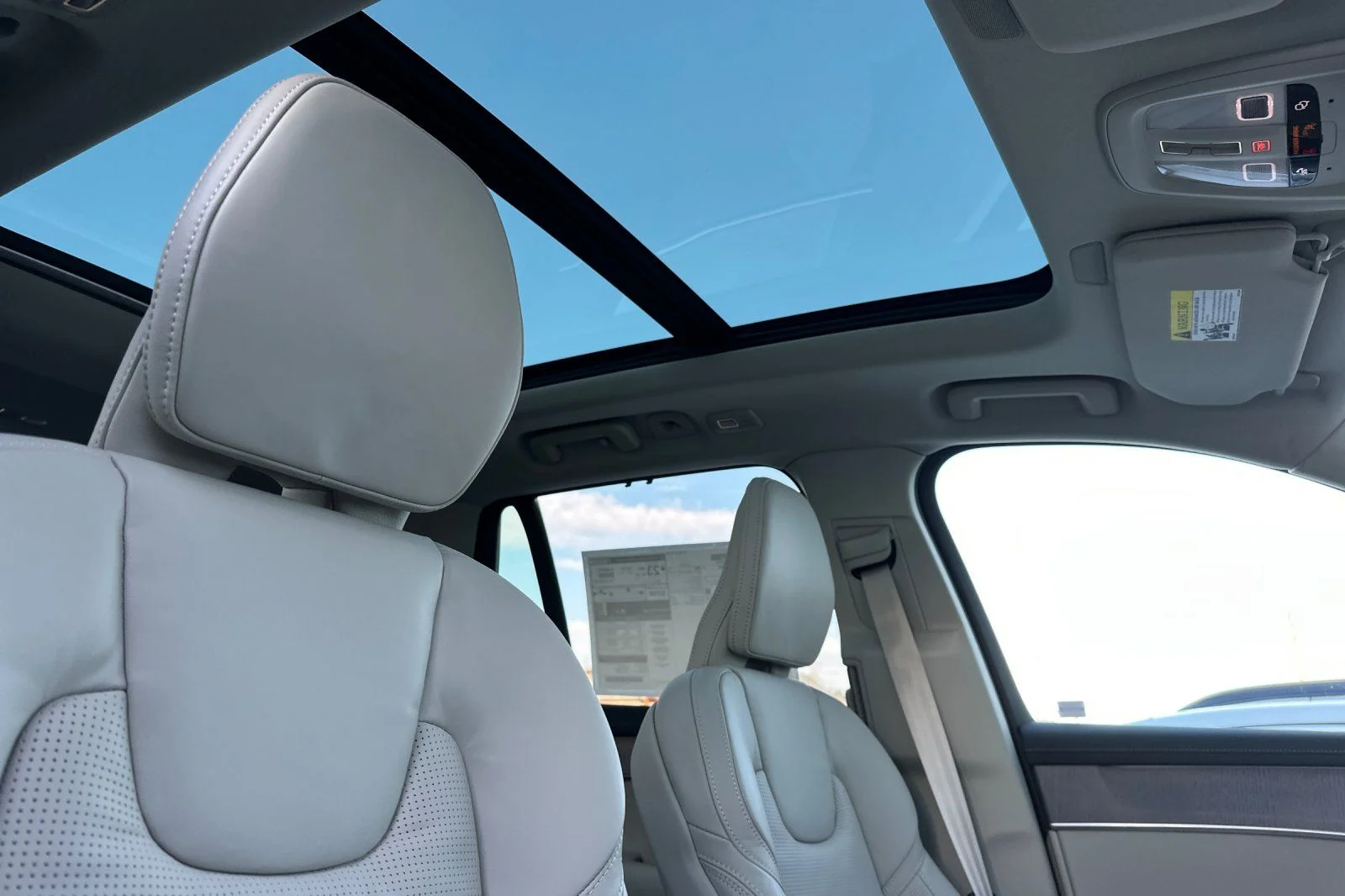 New 2026 Vapour Grey Volvo Ultra image 17